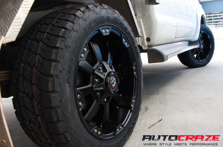 TOYOTA HILUX N70 4WD BALLISTIC MORAX